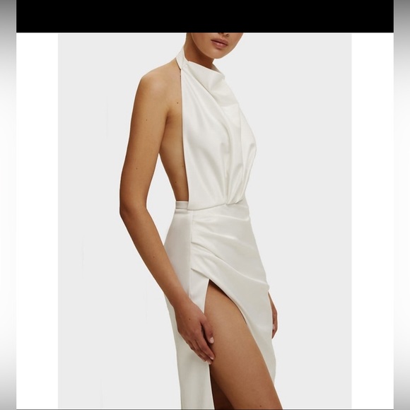 White Halter Neck Gown - Picture 4 of 5